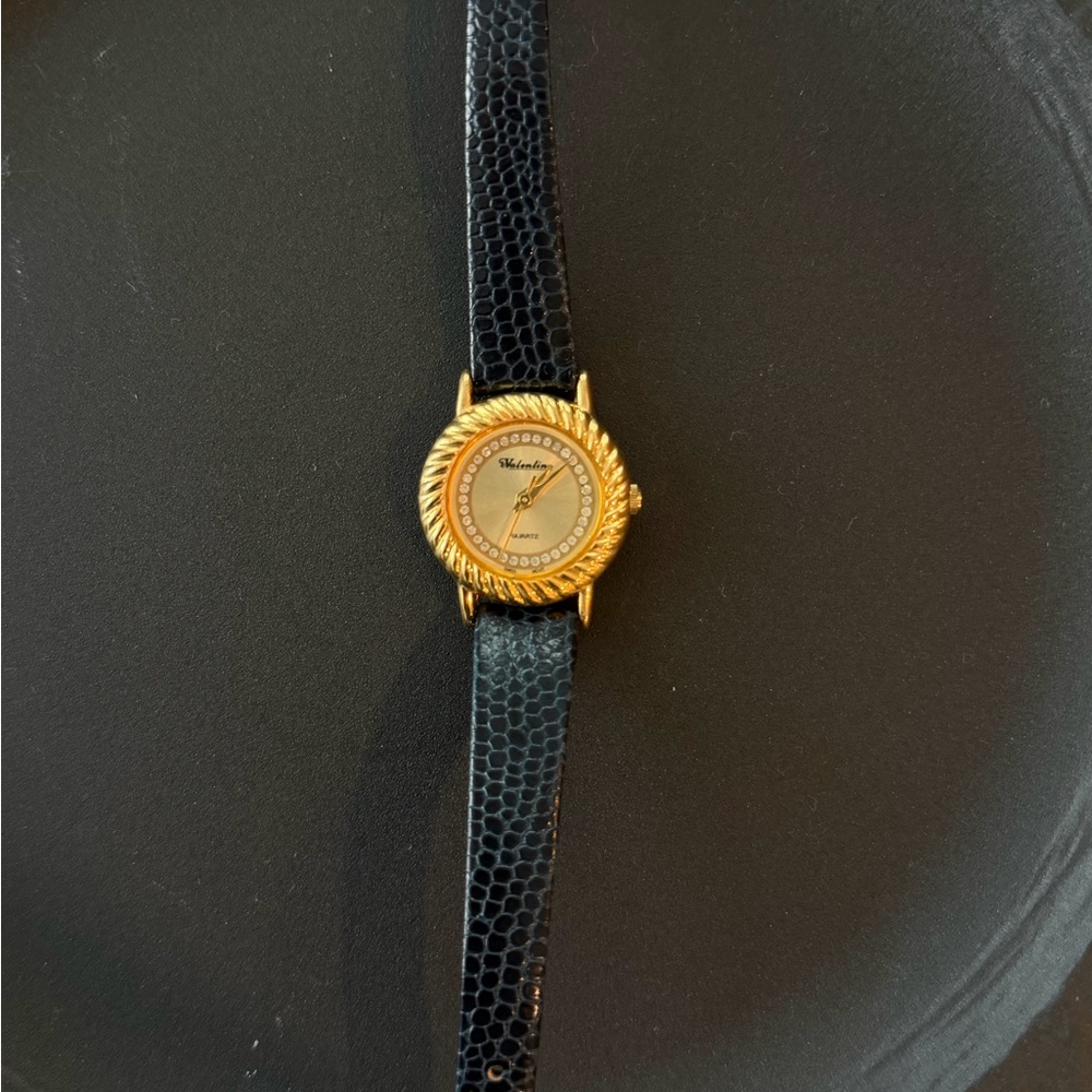 Lot of 5 watches — Seiko, Valentino, fendi